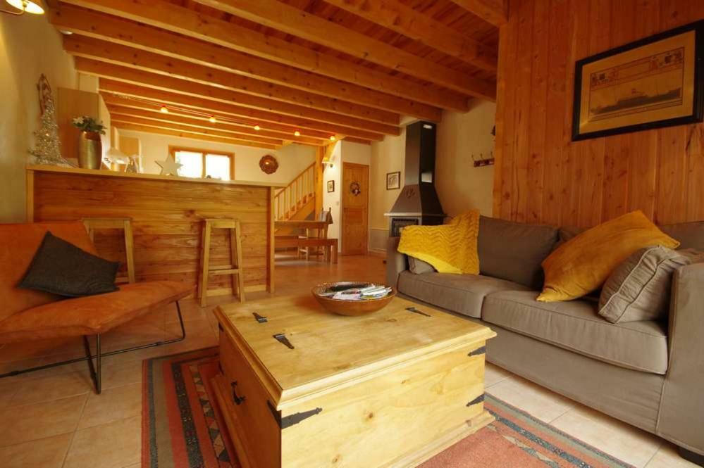 Lupin Villa Formigueres Ngoại thất bức ảnh